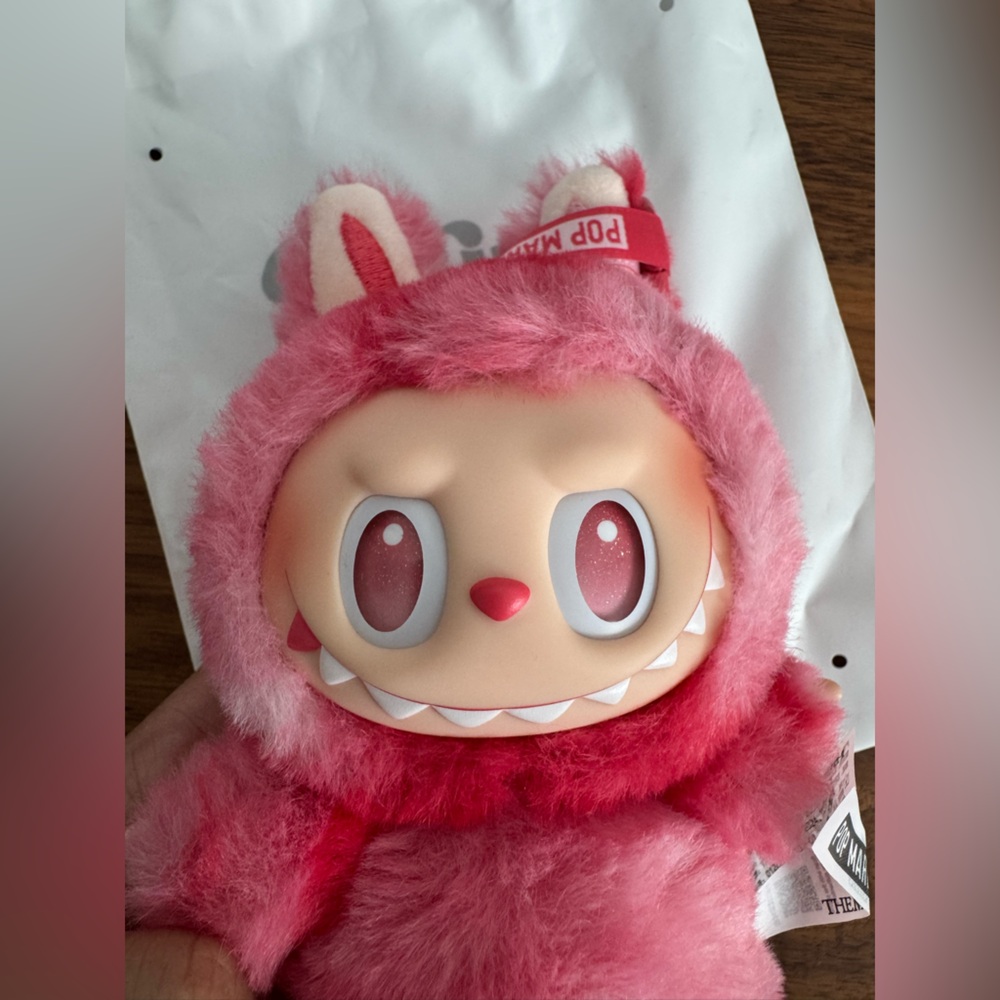 POP MART Labubu Big Into Energy Vinyl Plush Pendant Love - Picture 5 of 9